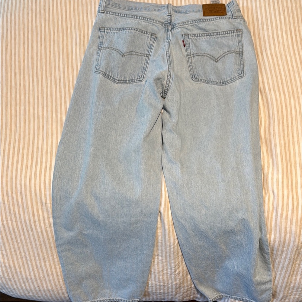 Levi’s Baggy Dad Jeans